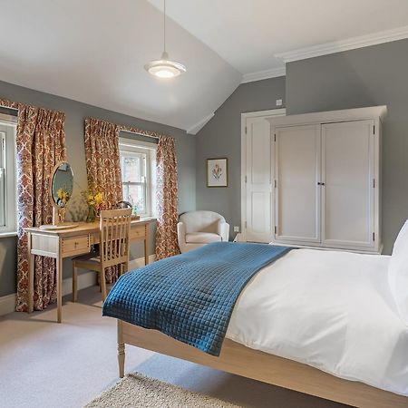 Lawn House Hotel Hatfield  Buitenkant foto