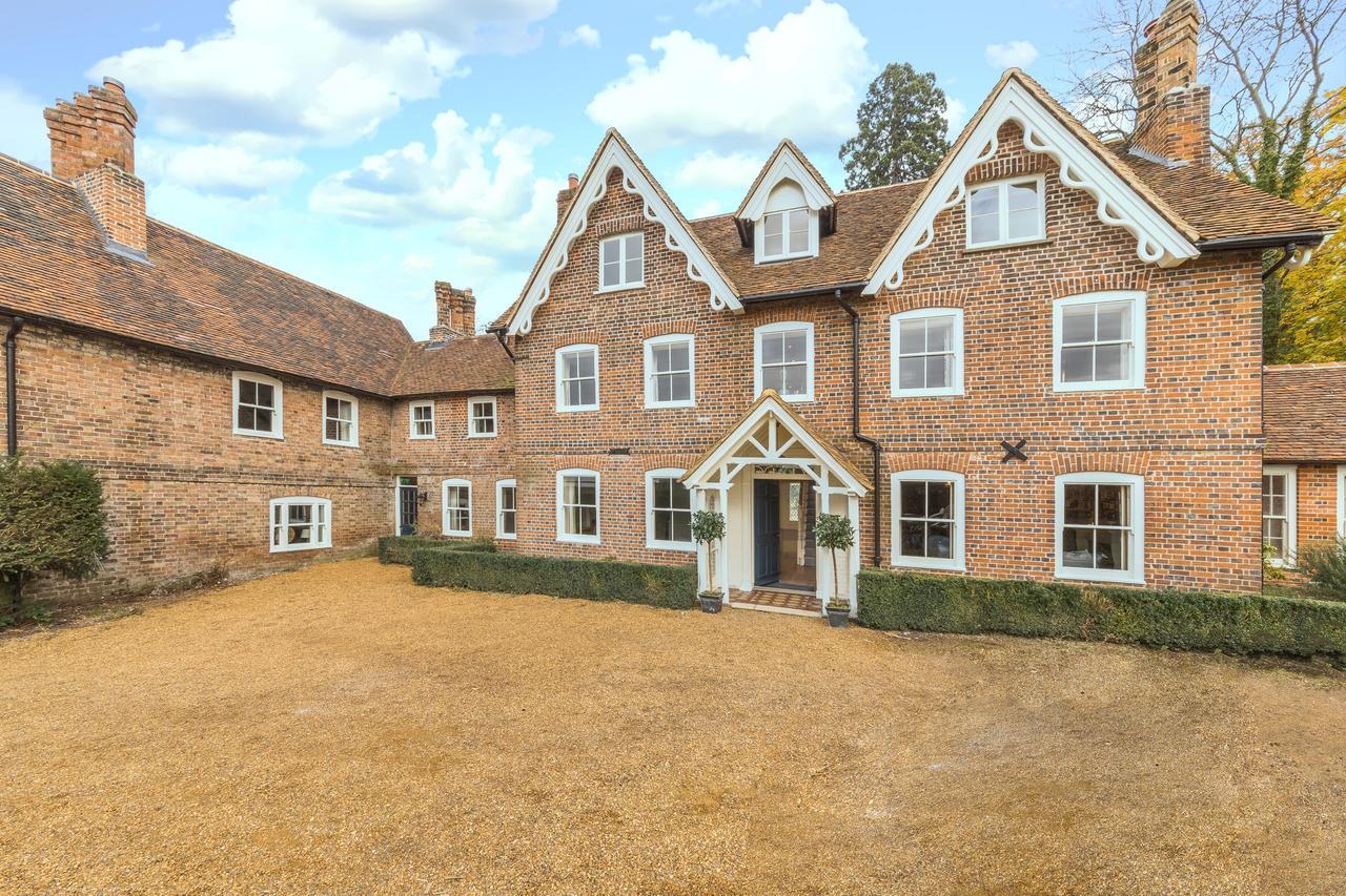 Lawn House Hotel Hatfield  Buitenkant foto